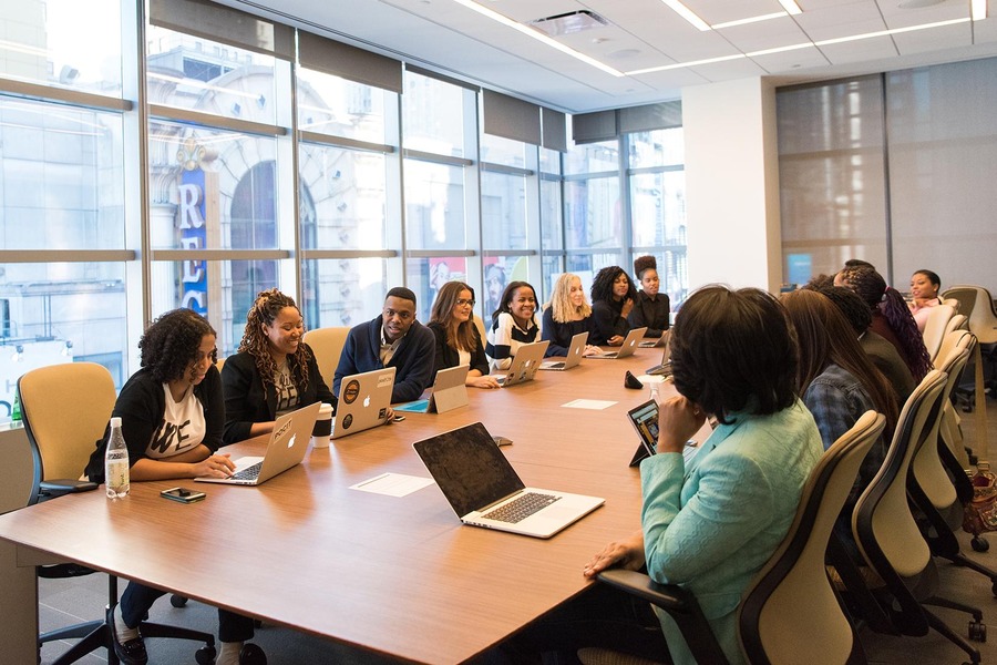 Individuals who have recently completed a bootcamp but still feel it’s all head knowledge and want to gain hands-on practical work experience on a full cycle of a cross-functional project, from initiation to delivery.